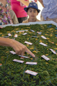 Maquette pédagogique sur l'eau et le territoire (Graine de Jade - CPIE) - Animation organisée par l'EPTB Gardons lors du Festival de l'eau Emergences en septembre 2022