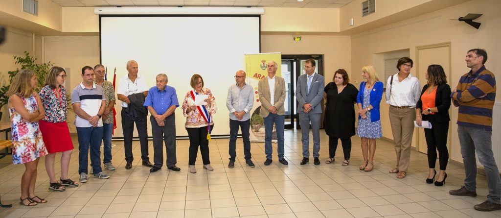 Commémoration officielle en mémoire de la crue de 2002 à Aramon, lors du festival de l'eau Emergences