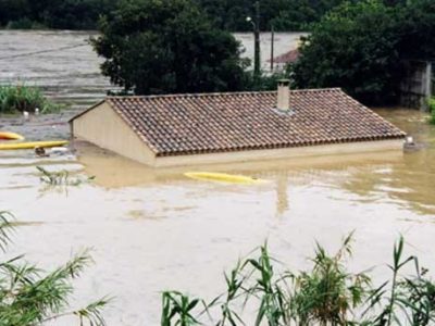 Maison de Collias lors des crues de 2002